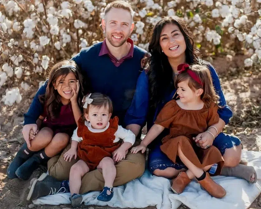 Dr. Furlong con su familia — dentista familiar en Phoenix