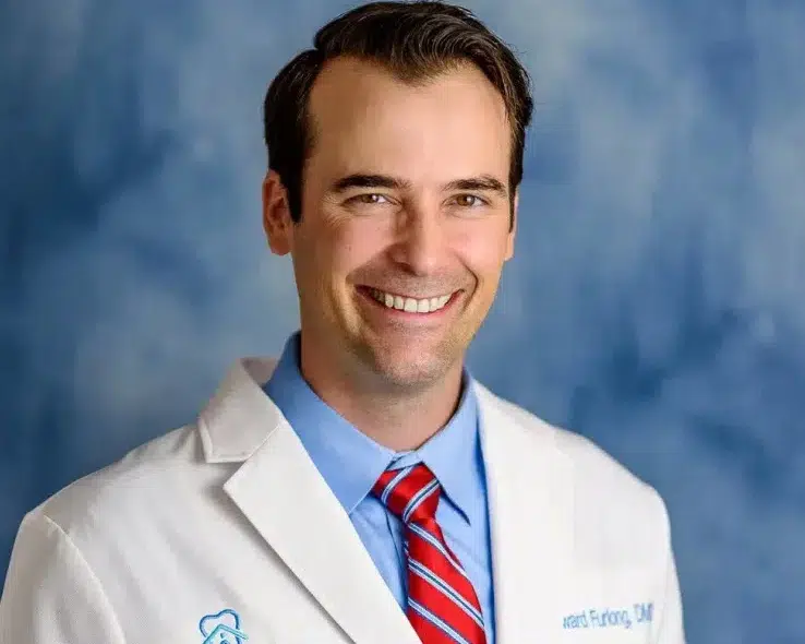 Dr. Edward Furlong, DMD — Dentista en Phoenix, AZ